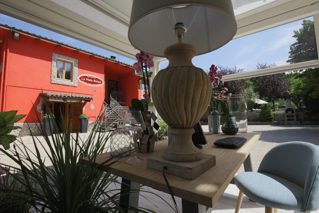 La Mela Rossa Villa Terni Bagian luar foto